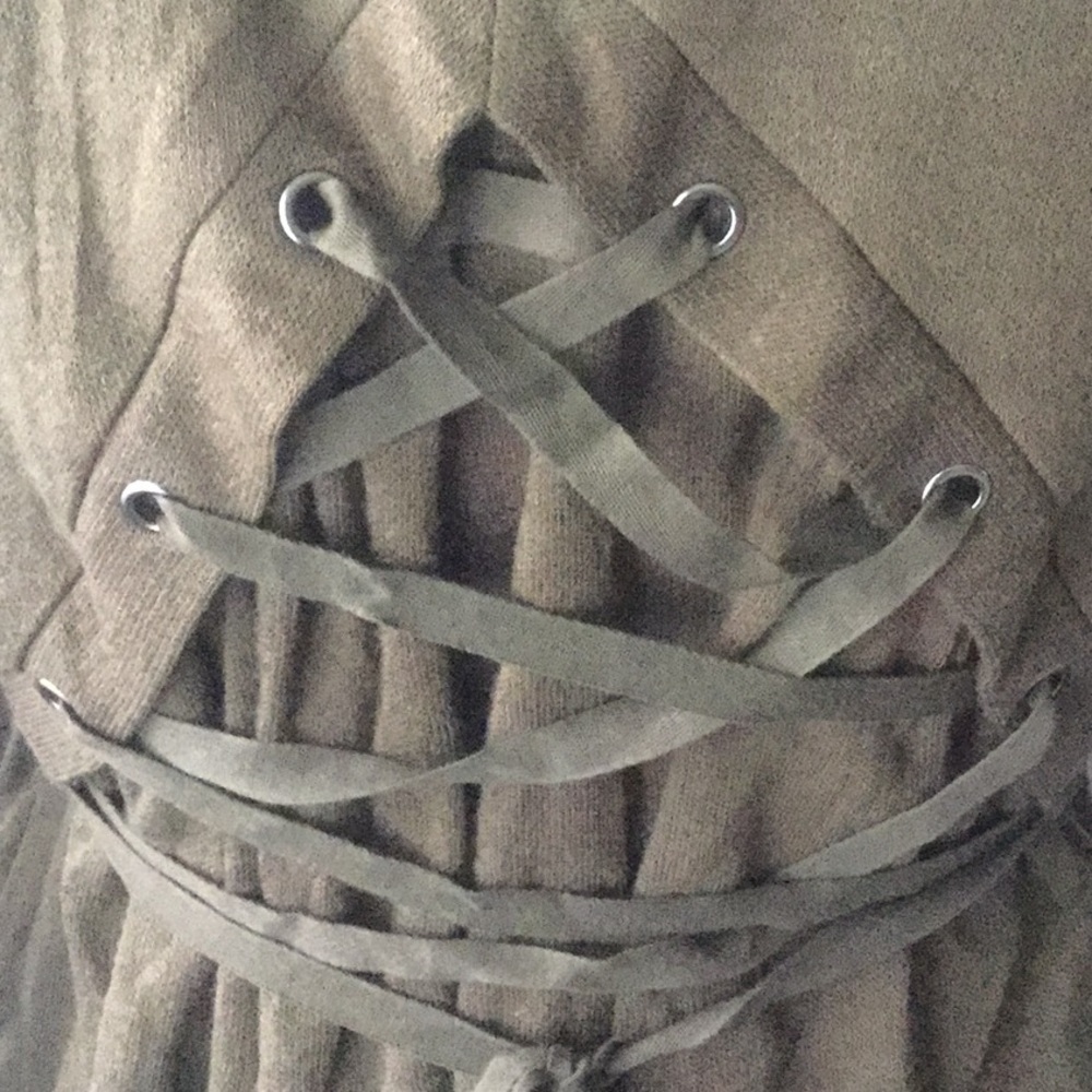❌DONATED❌Olive Green Babydoll V-neck Tie Detailed Soft Knit Top - Picture 8 of 10